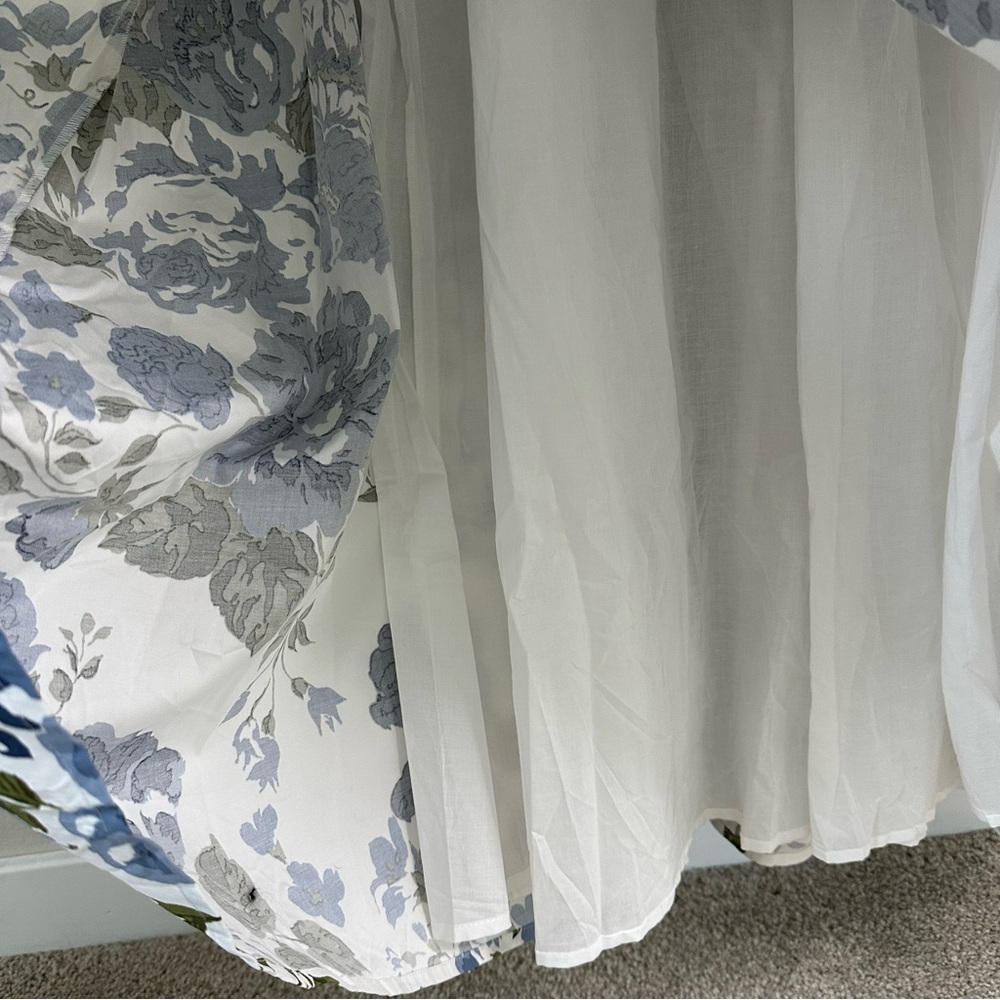 REFORMATION Kastoria Floral Blue and White Maxi Dress SZ US 2 - Picture 7 of 12
